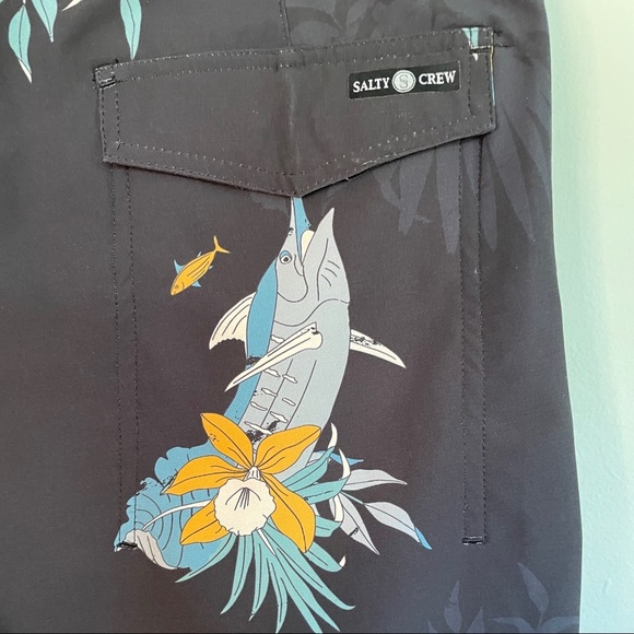NWOT Salty Crew Men’s Sz 34” waist board shorts beach surf swim trunks - Picture 4 of 10